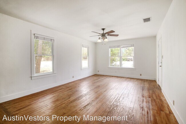 Foto del edificio - 2 br, 2 bath House - 917 W 4th St