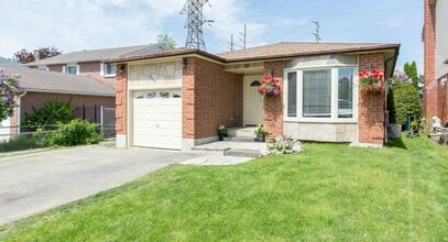 Building Photo - 844 Lavis Crt