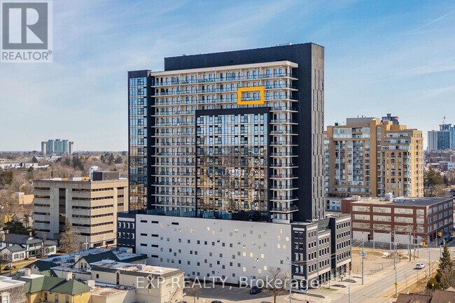 Building Photo - 181 King St S