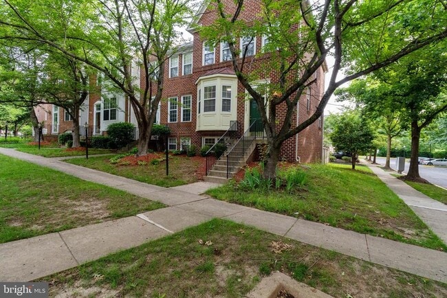 Building Photo - 10301 Greenspire Way