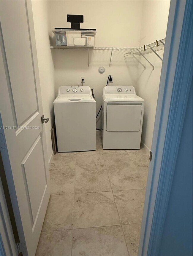 Foto del edificio - 13280 SW 272nd St