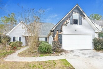 Building Photo - 2500 Huntington Dr