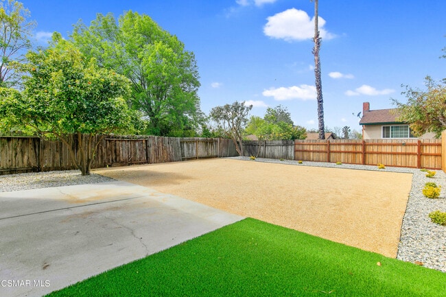 Foto del edificio - 2641 Calle Abedul