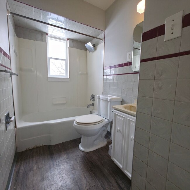 Foto del edificio - Single Family Home 2 beds 1 bath Available Now!