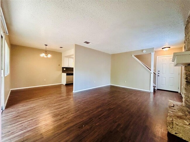 Building Photo - 1507 No Mor Cove