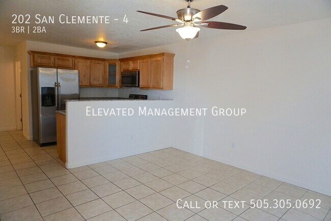 Building Photo - Spacious 3 Bedroom Townhomes with Granite/...