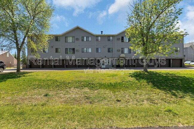 Foto del edificio - 133 Cedar Ct E