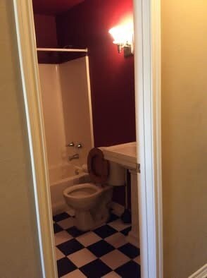 Foto del edificio - 1528 Wood Springs Rd