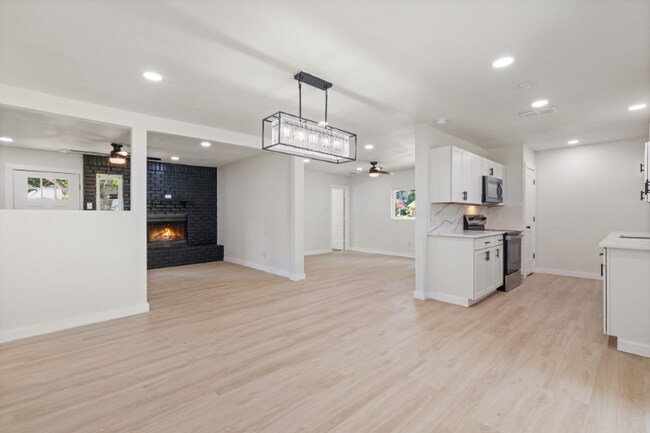Building Photo - 1414 Timberlake Cir
