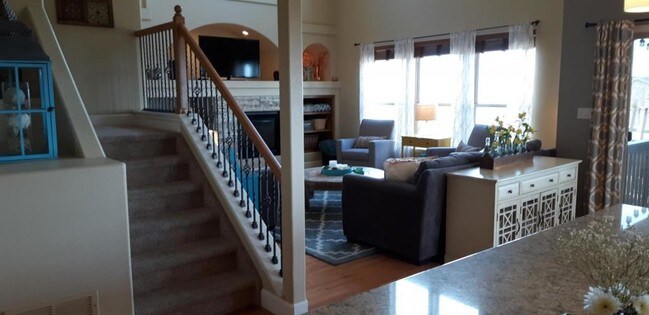 Building Photo - 9563 Roxborough Park Ct