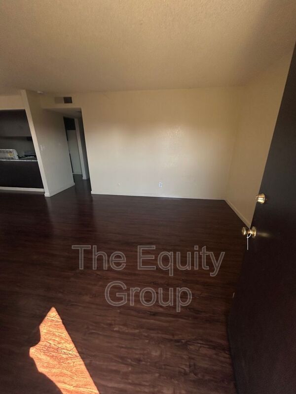 Foto del edificio - 3545 W Campus Ave.