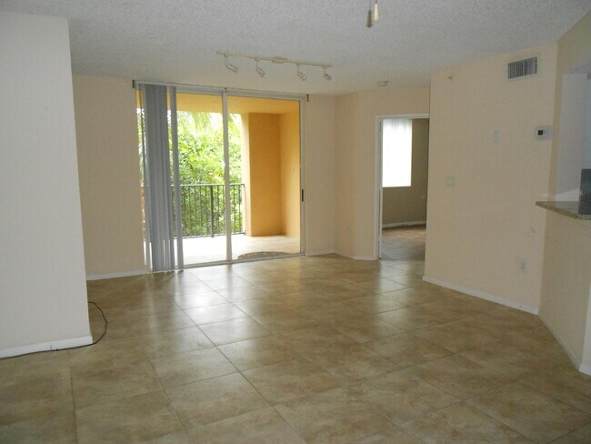 Foto del edificio - 300 Scotia Dr