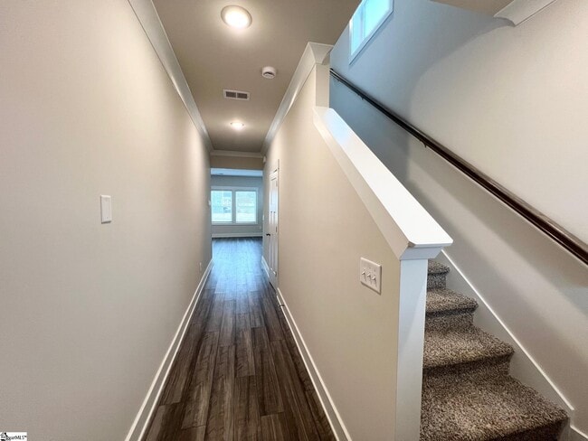 Building Photo - 203 Lanyard Ln