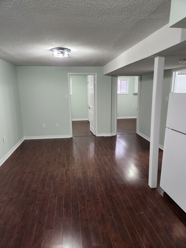 Building Photo - 23 Dunwich Pl