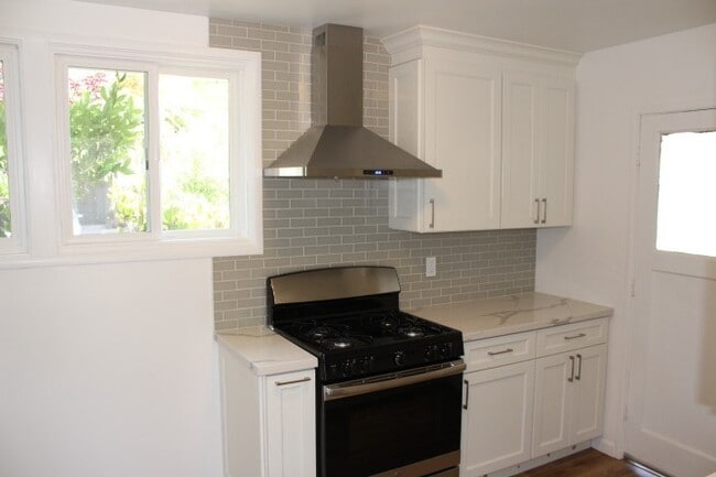 Photo - Lovely 3 BD Home Near State Beach- OPEN HOUSE Tuesday (11/25/25) from 2 to 2:30 PM
