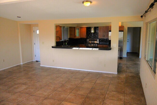Building Photo - 6510 N Camino Arturo