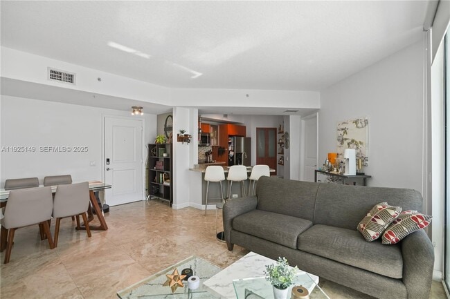 Building Photo - 480 NE 30th St