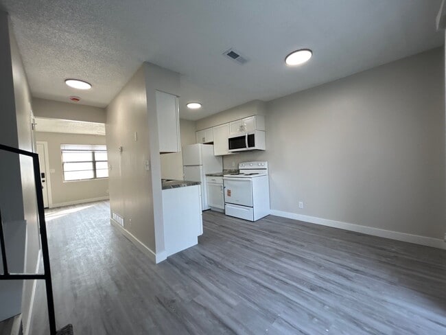 Foto del edificio - Southern Hills Townhomes