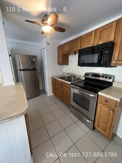 Foto del edificio - 310 S Mercury Ave