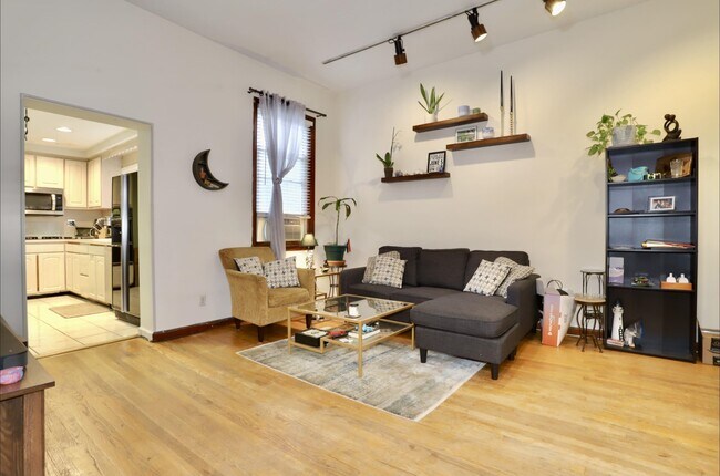 Foto del edificio - 816 Bloomfield St