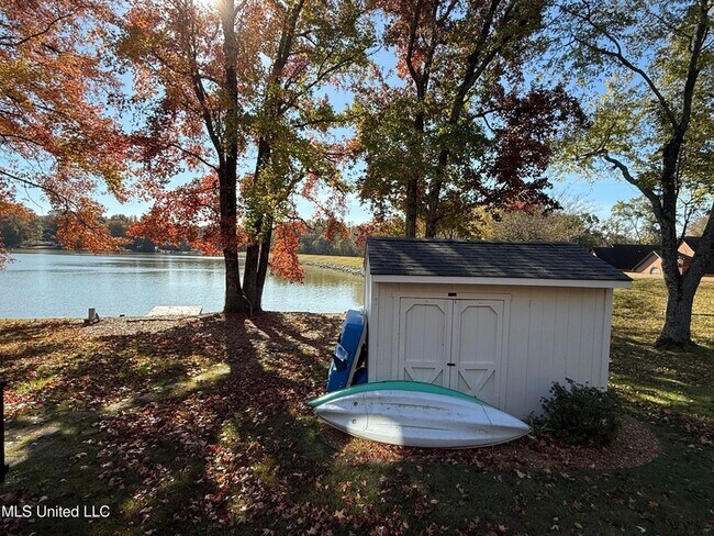 Foto del edificio - 1327 Fox Chase Dr