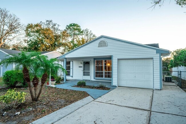 Building Photo - 2764 Kavalier Dr
