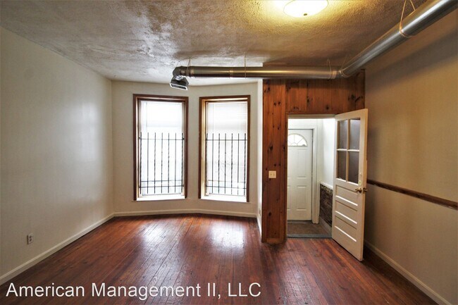 Foto del edificio - 6 br, 2 bath House - 2636 N. Charles St