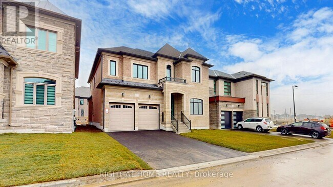 Building Photo - 7 Adario Cres