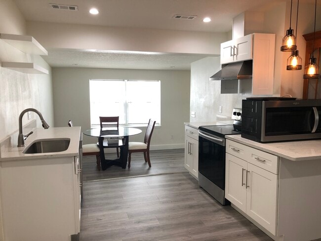 Foto del edificio - 3047 Herold Dr