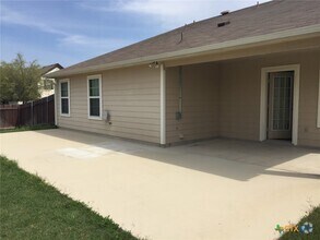 Building Photo - 112 Yaupon Cove