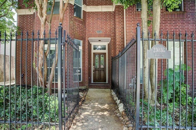 Foto del edificio - 2303 Jackson St
