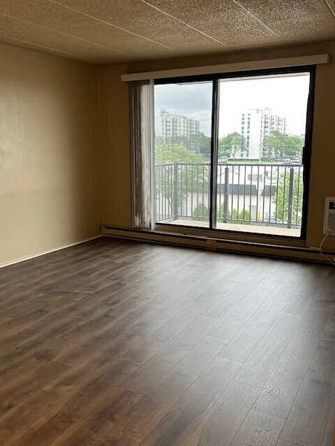 Building Photo - 9074 W Terrace Dr