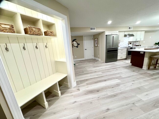 Building Photo - 4082 Belair Ln