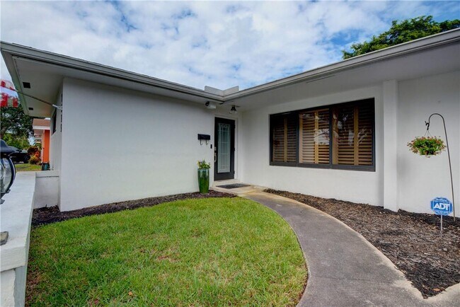 Building Photo - 7231 NW 15th St