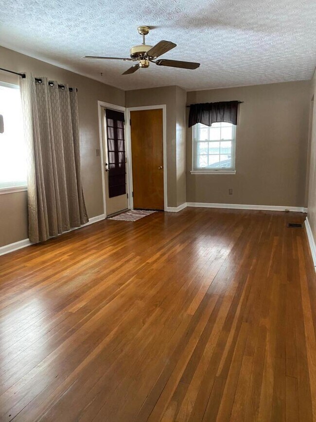 Foto del edificio - 2169 Cranford Rd