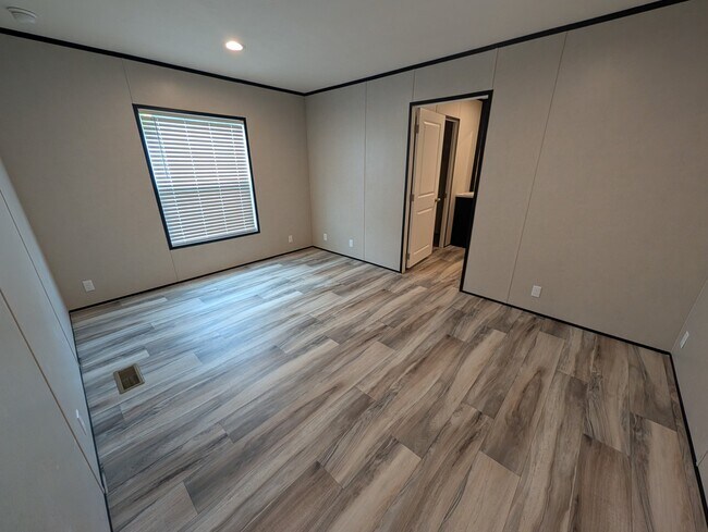 Foto del edificio - 3611 Rice Mine Rd NE