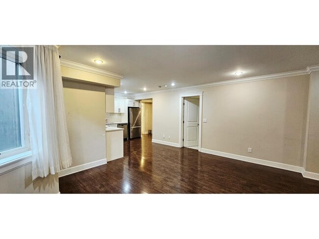 Photo du bâtiment - Lower/ Basement-888 CANYON BOULEVARD