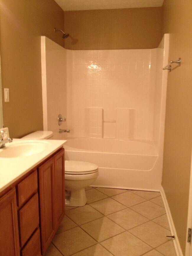 Foto del edificio - 2119 Long Meadow Dr