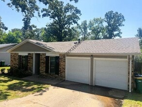 Building Photo - 917 Nicole Dr