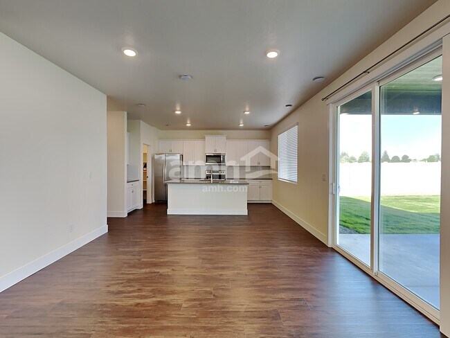 Building Photo - 1446 Alderleaf Ave