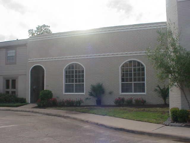 Foto del edificio - 2106 Canongate Dr