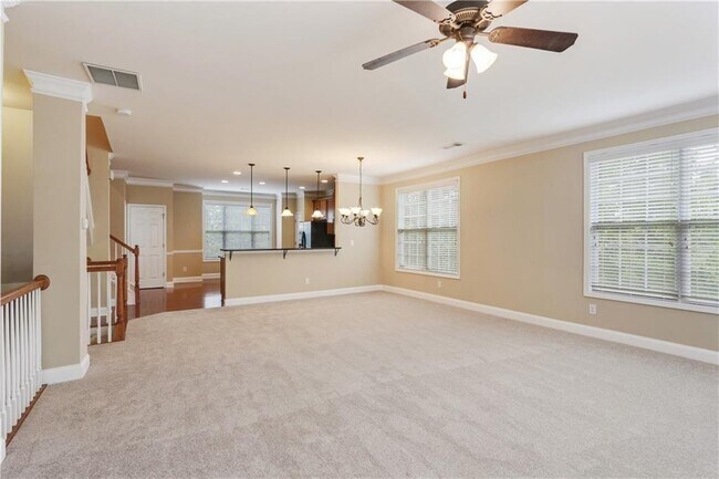 Building Photo - 5060 Windcrest Ln