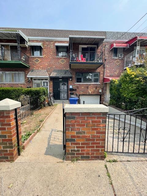 Foto principal - 522 Taylor Ave