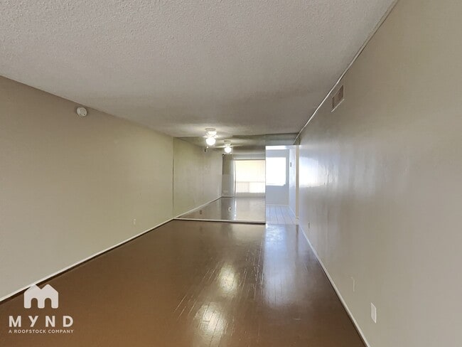 Foto del edificio - 8343 N 59th Dr