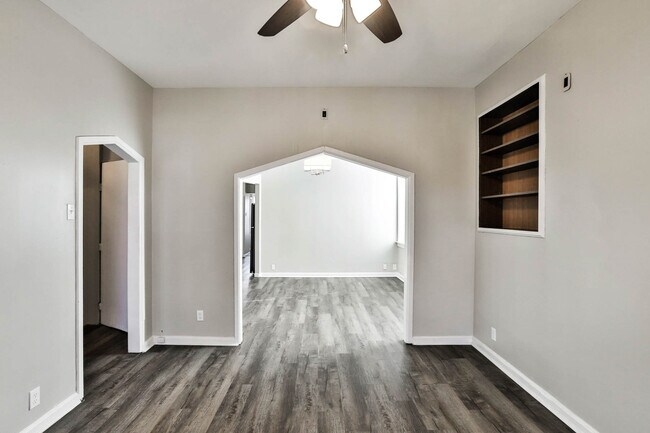 Foto del edificio - 1128 Forest Ave