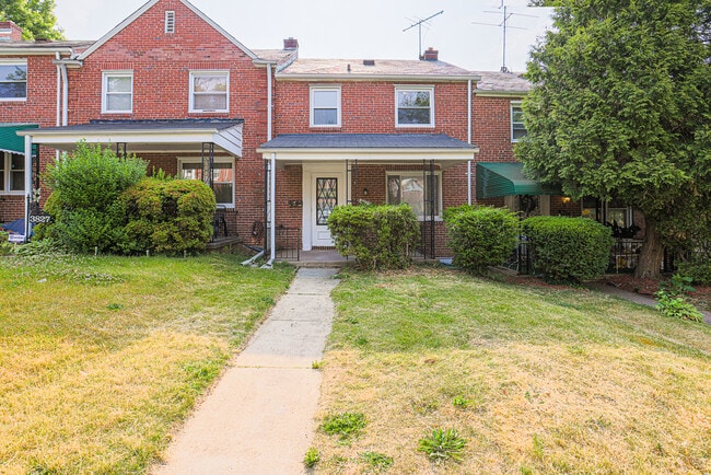 Building Photo - 3825 Rexmere Rd
