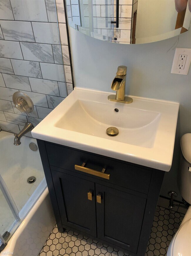 Foto del edificio - 2 br, 1 bath Duplex - 779 Lafond Avenue 1