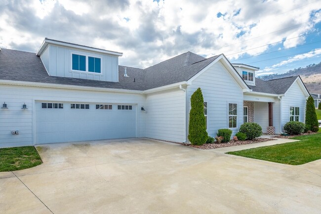 Foto del edificio - 3306 Stonecreek Dr