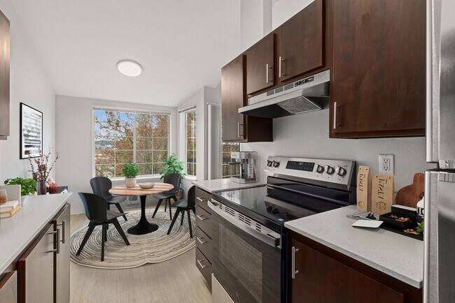 RENOVATED 2BR, 2BA -- 1026SF - Kitchen - Wellington Apartments