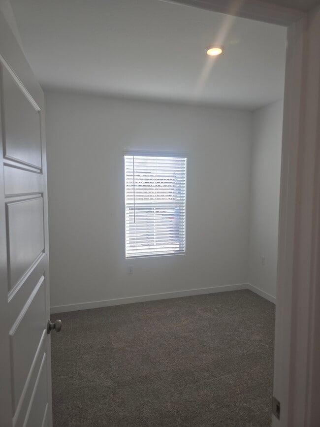 Foto del edificio - 2632 W Cambridge St